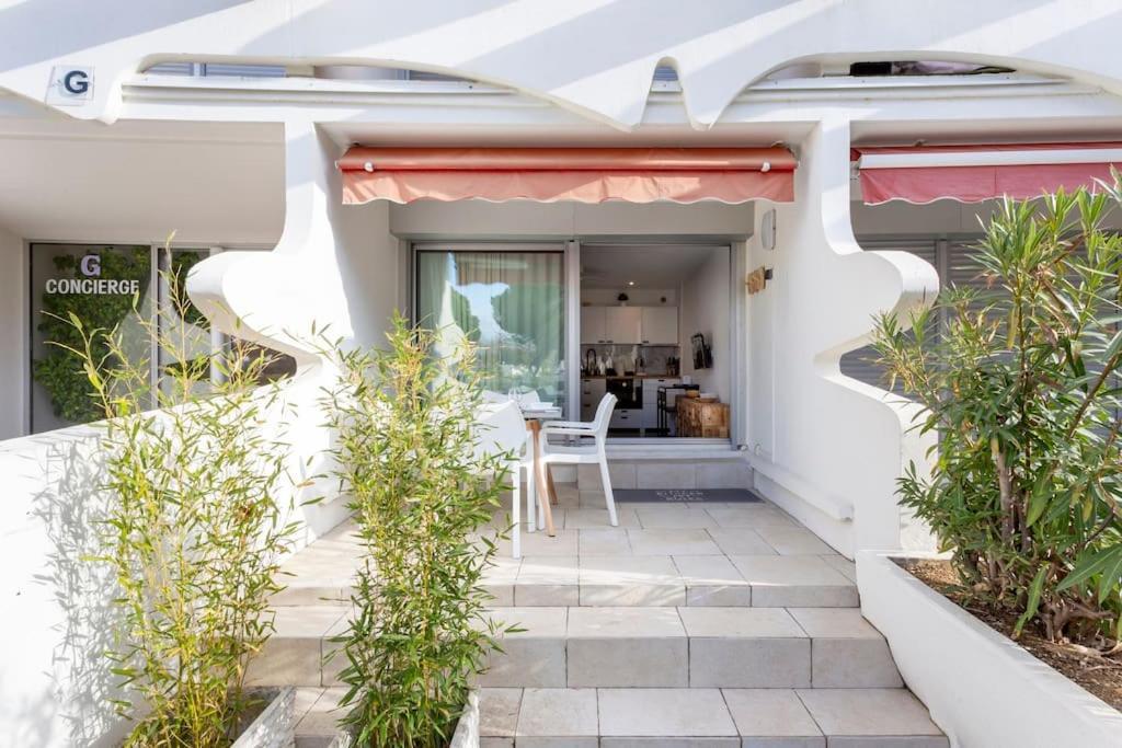 Chez James - Superbe Studio Avec Piscine Et Plage A Proximite Ла Гранде-Моте Екстериор снимка